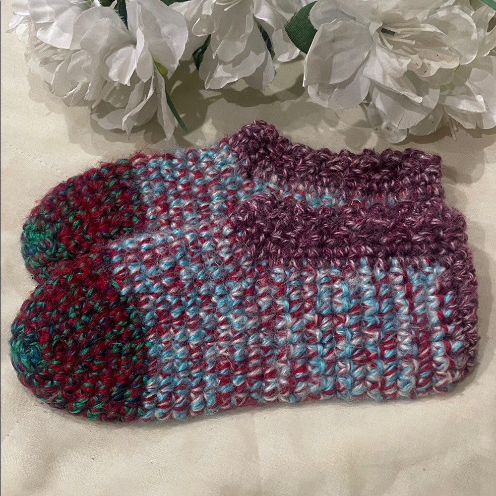 NWOT: Hand Knit Wool Slippers - Red/Blue/Green  🧦 Unisex • NEW
